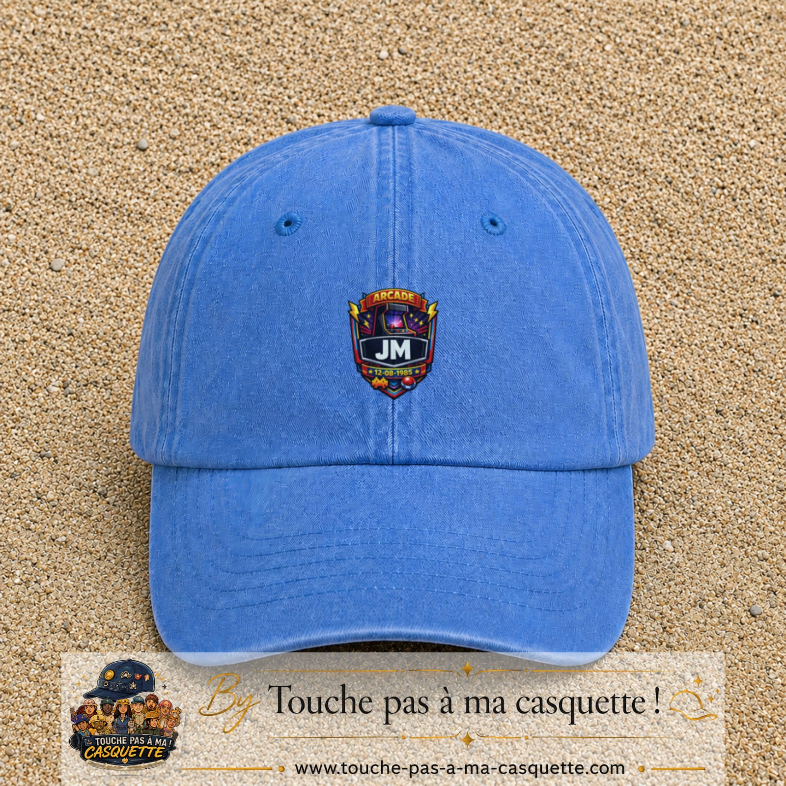 Casquette Bleu ciel délavé 100% coton avec motif Badge arcade JM rétro 5 cm - image principale