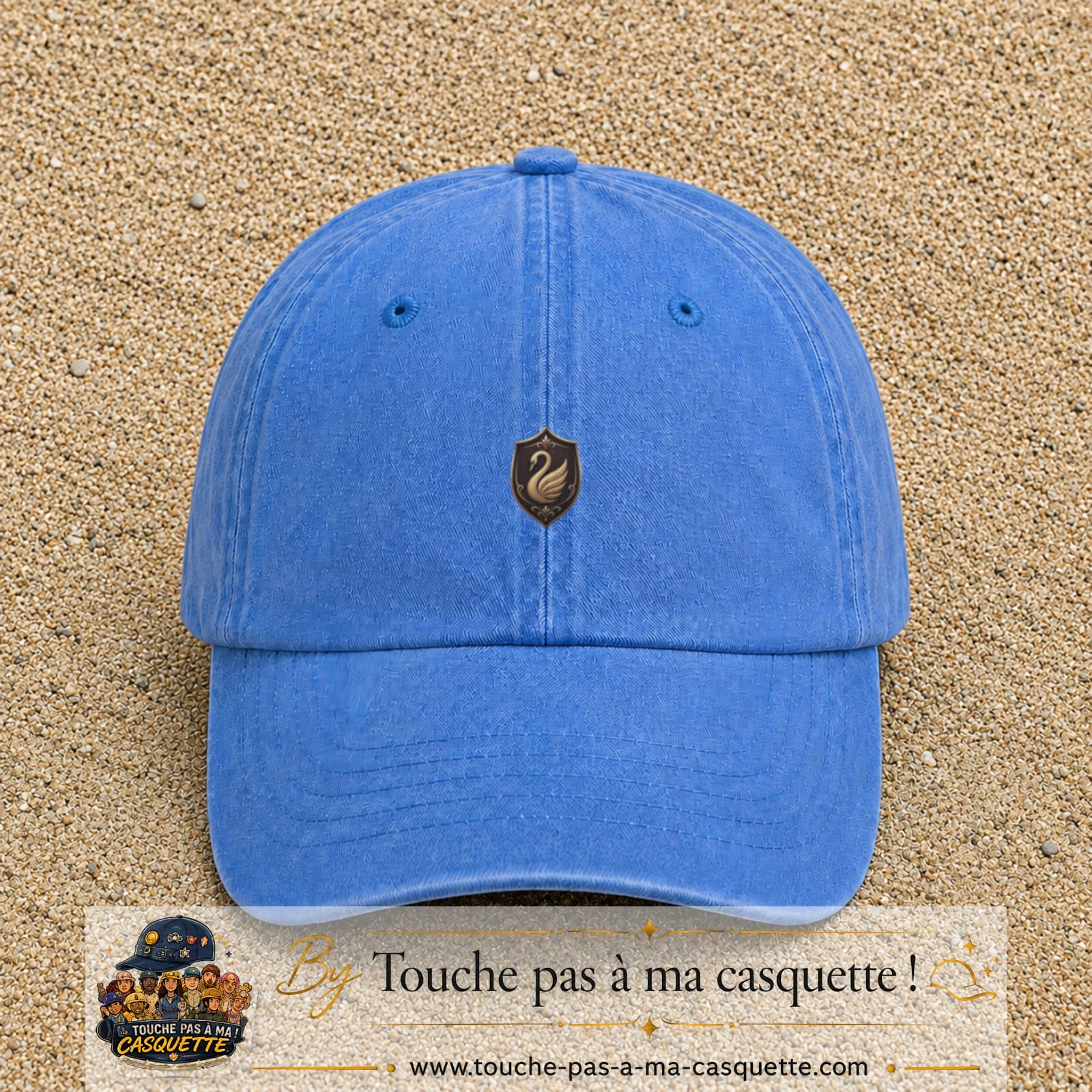Casquette baseball Bleu ciel délavé 100% coton avec visuel Écusson cygne doré 3 cm - image produit principale