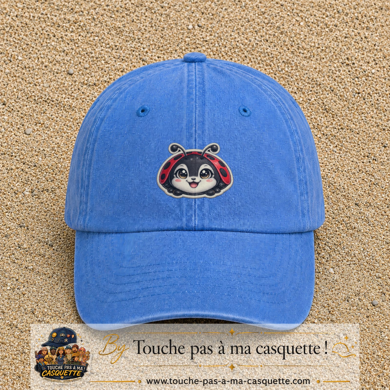 Casquette Bleu ciel délavé motif Coccinelle rouge 5 cm - vue principale
