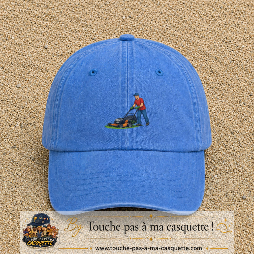 Casquette baseball Bleu ciel délavé 100% coton avec motif Jardinier avec tondeuse 5 cm - image principale