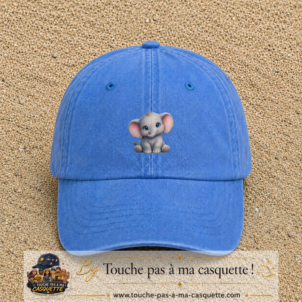 Casquette baseball Bleu ciel délavé 100% coton avec visuel Éléphanteau kawaii 5 cm - image produit principale