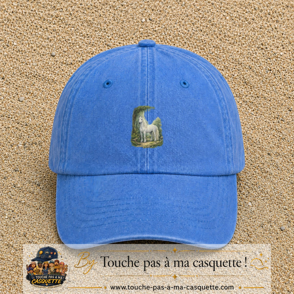 Casquette baseball Bleu ciel délavé 100% coton avec motif Cheval blanc en forêt 5 cm - image principale