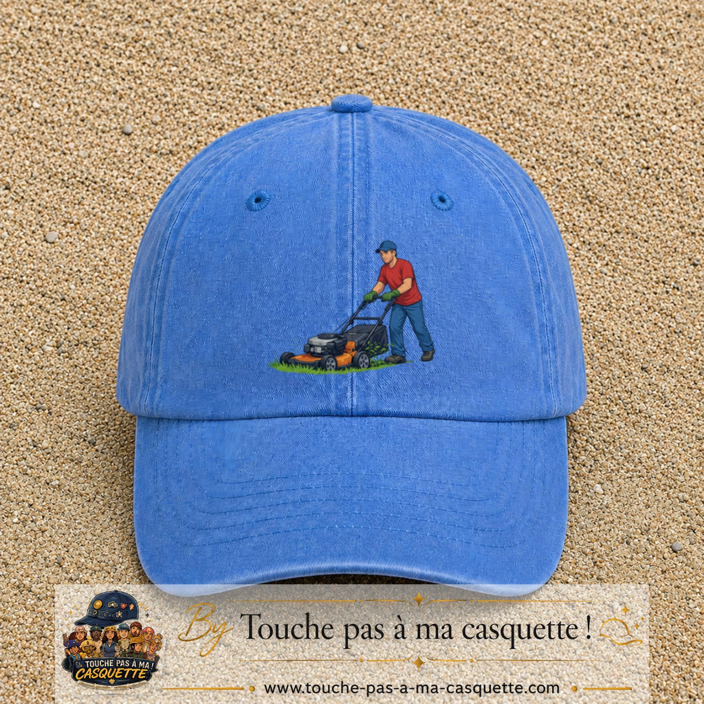 Casquette baseball Bleu ciel délavé 100% coton avec motif Jardinier avec tondeuse 7 cm - image principale