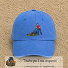 Casquette baseball Bleu ciel délavé 100% coton avec motif Jardinier avec tondeuse 7 cm - image principale