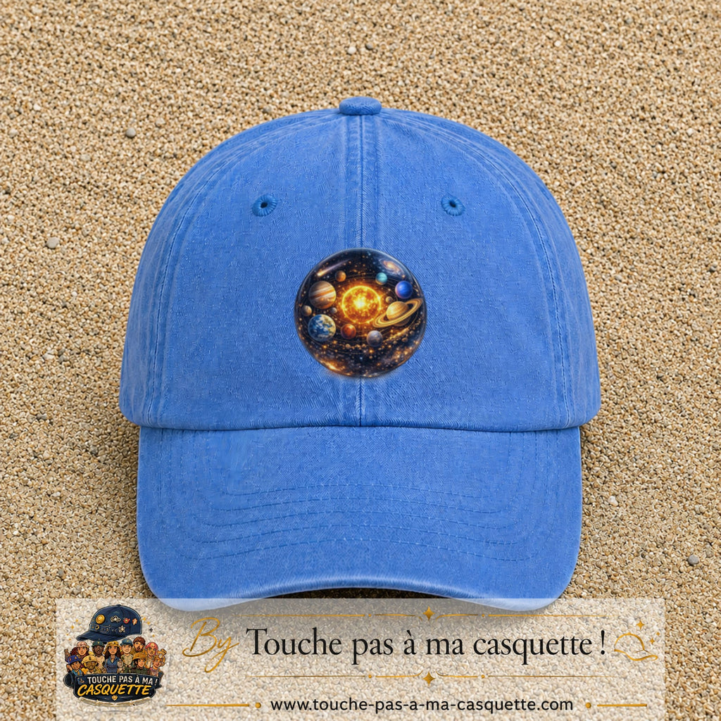 Casquette Bleu ciel délavé 100% coton avec motif Système solaire cosmique 7 cm - image principale