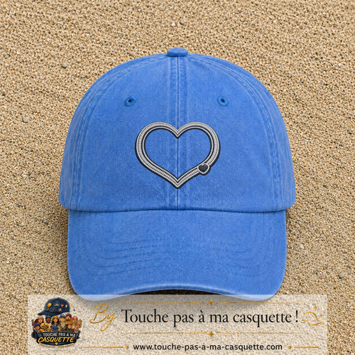 Casquette Bleu ciel délavé motif Cœur contour minimal 7 cm - vue principale