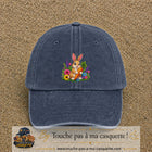 Casquette Bleu marine délavé avec motif Lapin avec carotte et fleurs en 7 cm – vue principale