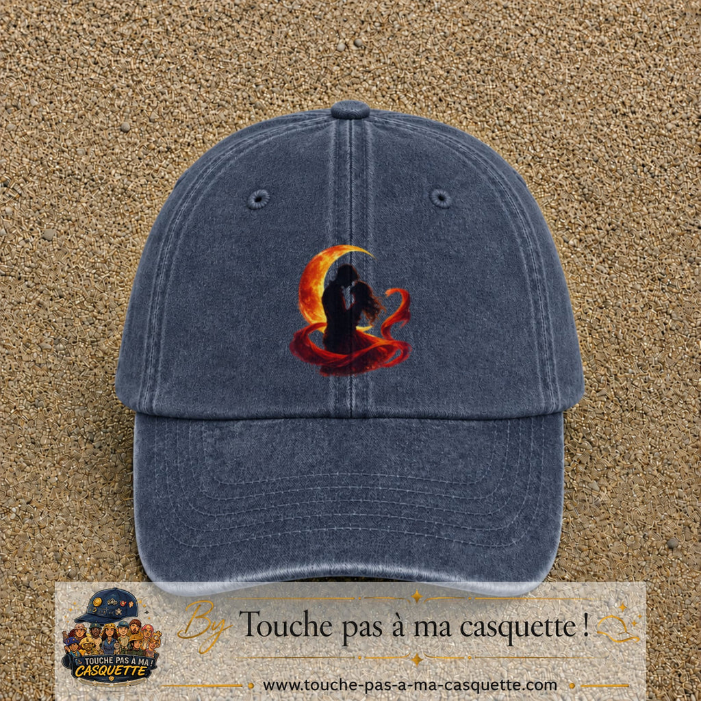 Casquette Bleu marine délavé motif Couple sous la lune logo 7 cm