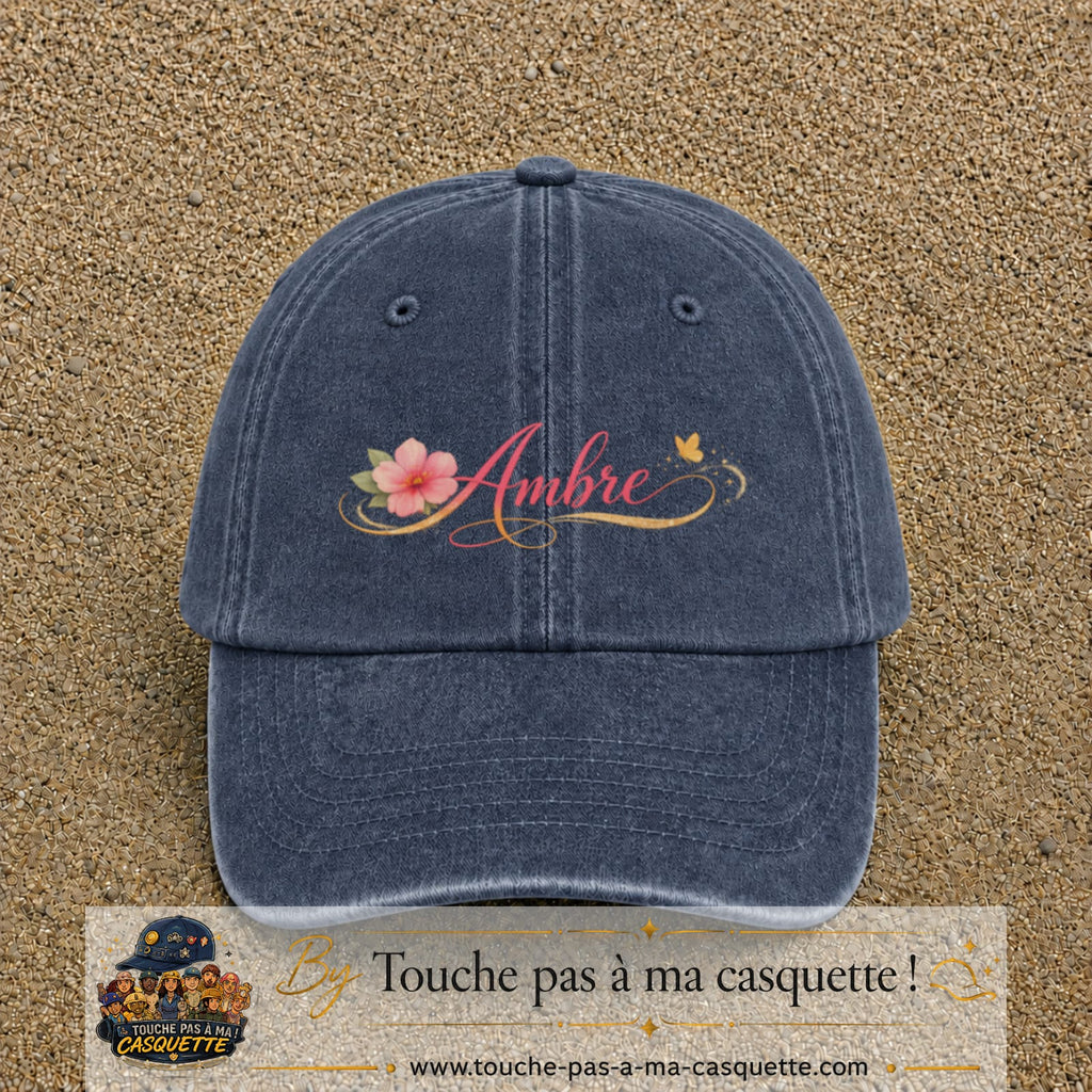 Casquette Bleu marine délavé avec motif Prénom Ambre fleuri en 7 cm – vue principale