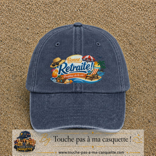 Casquette Bleu marine délavé avec motif Bonne retraite au bord de la mer en 7 cm – vue principale
