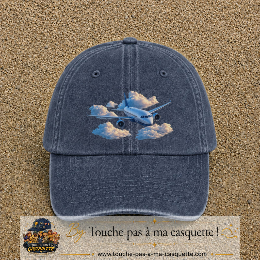 Image principale casquette Bleu marine délavé avec motif Avion dans les nuages 7 cm