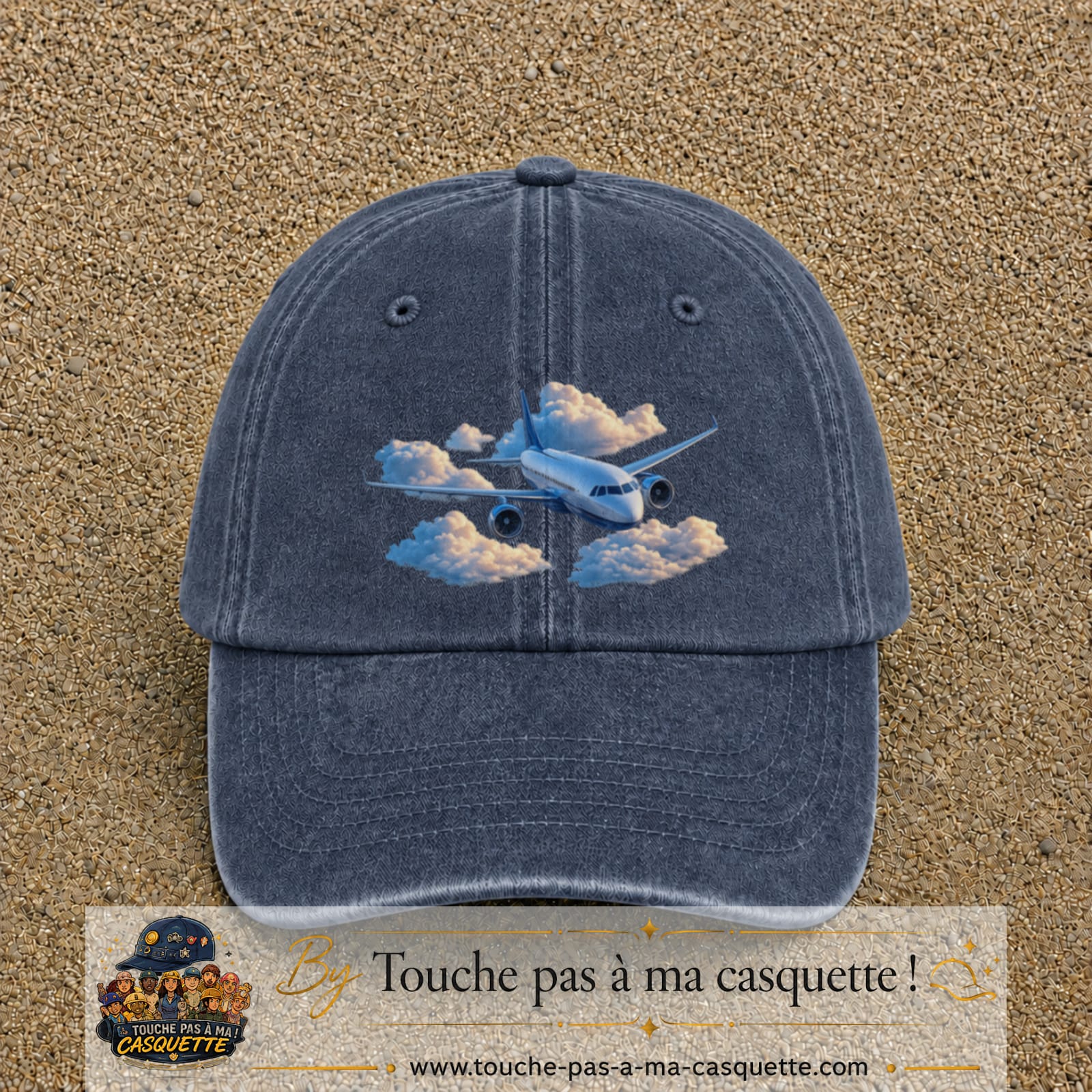 Image principale casquette Bleu marine délavé avec motif Avion dans les nuages 7 cm