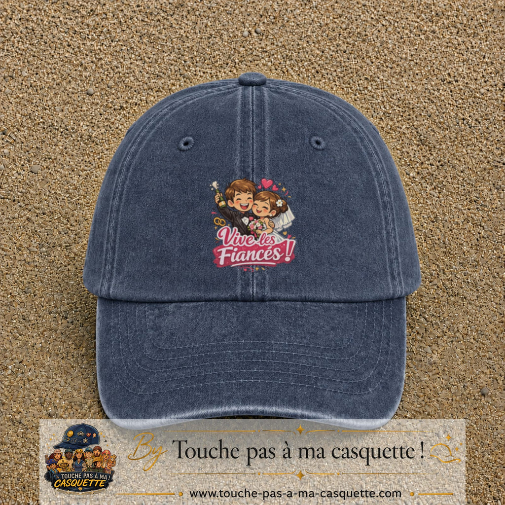 Casquette Bleu marine délavé avec motif Vive les Fiancés en 7 cm – vue principale