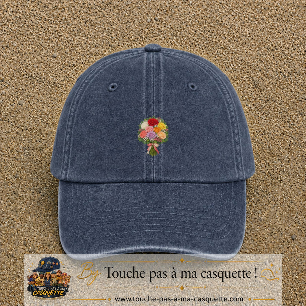 Casquette Bleu marine délavé avec motif Bouquet romantique de roses en 5 cm – vue principale