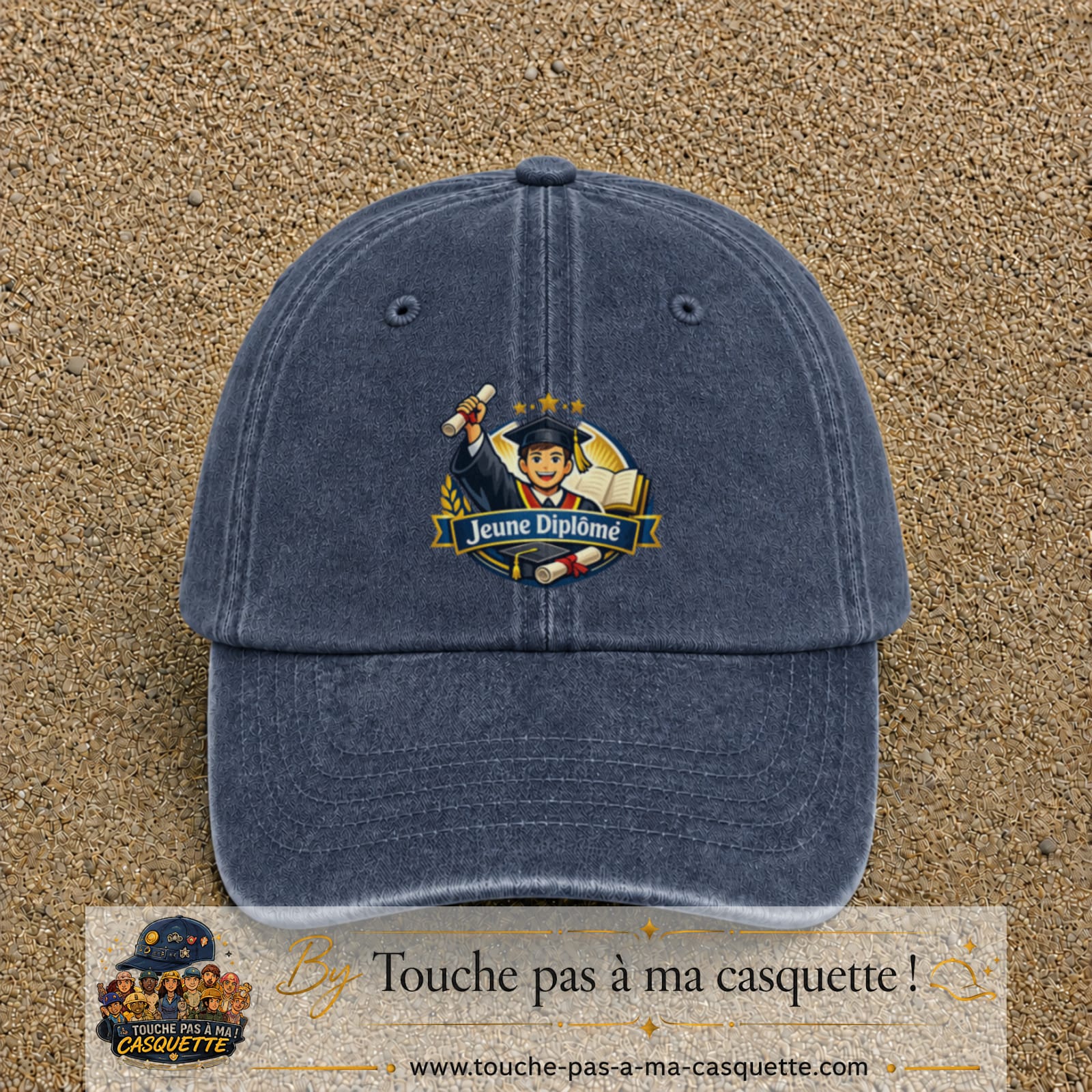Casquette Bleu marine délavé avec motif Jeune Diplômé en 7 cm – vue principale