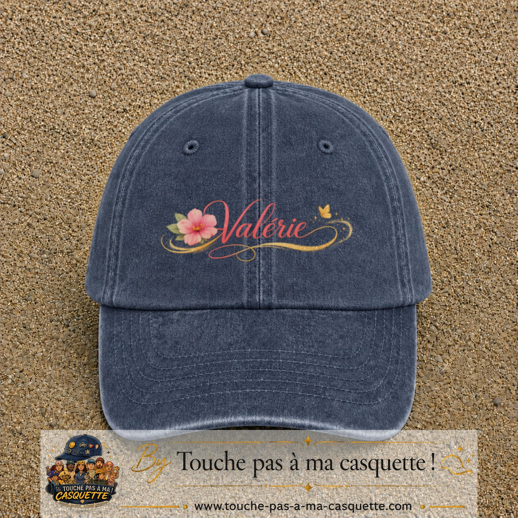 Casquette Bleu marine délavé avec motif Prénom Valérie fleuri en 7 cm – vue principale
