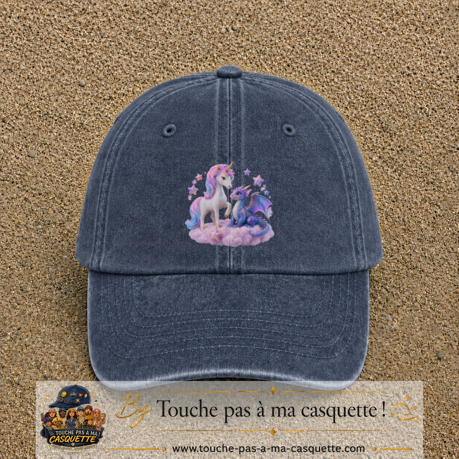 Casquette Bleu marine délavé avec motif Licorne et dragon sur un nuage en 7 cm – vue principale