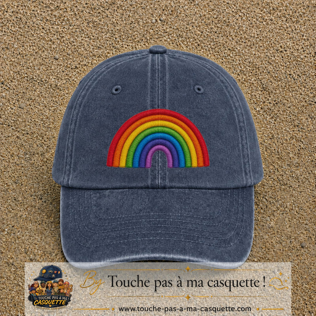 Image principale produit187grosBM - casquette Bleu marine délavé avec visuel Arc-en-ciel 7 cm