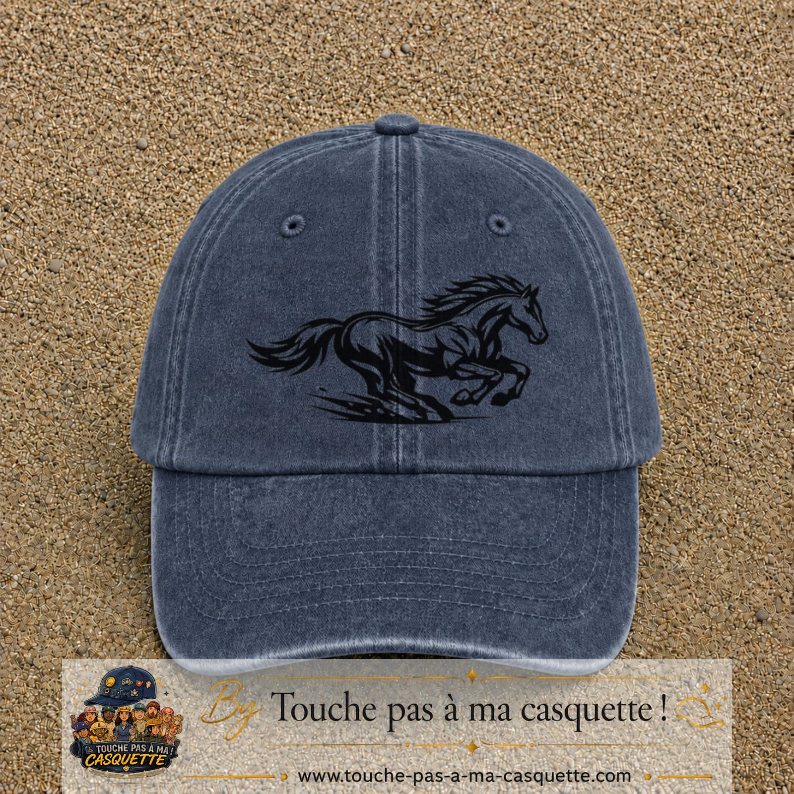 Image principale produit127grosBM - casquette Bleu marine délavé avec visuel Cheval au galop 7 cm