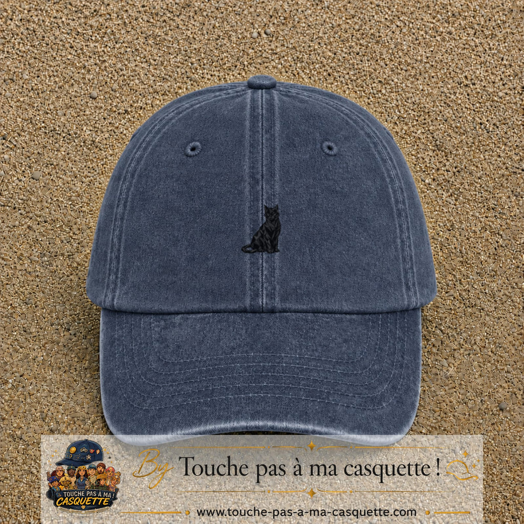 Image principale produit176petitBM - casquette Bleu marine délavé avec visuel Chat noir polygonal 3 cm