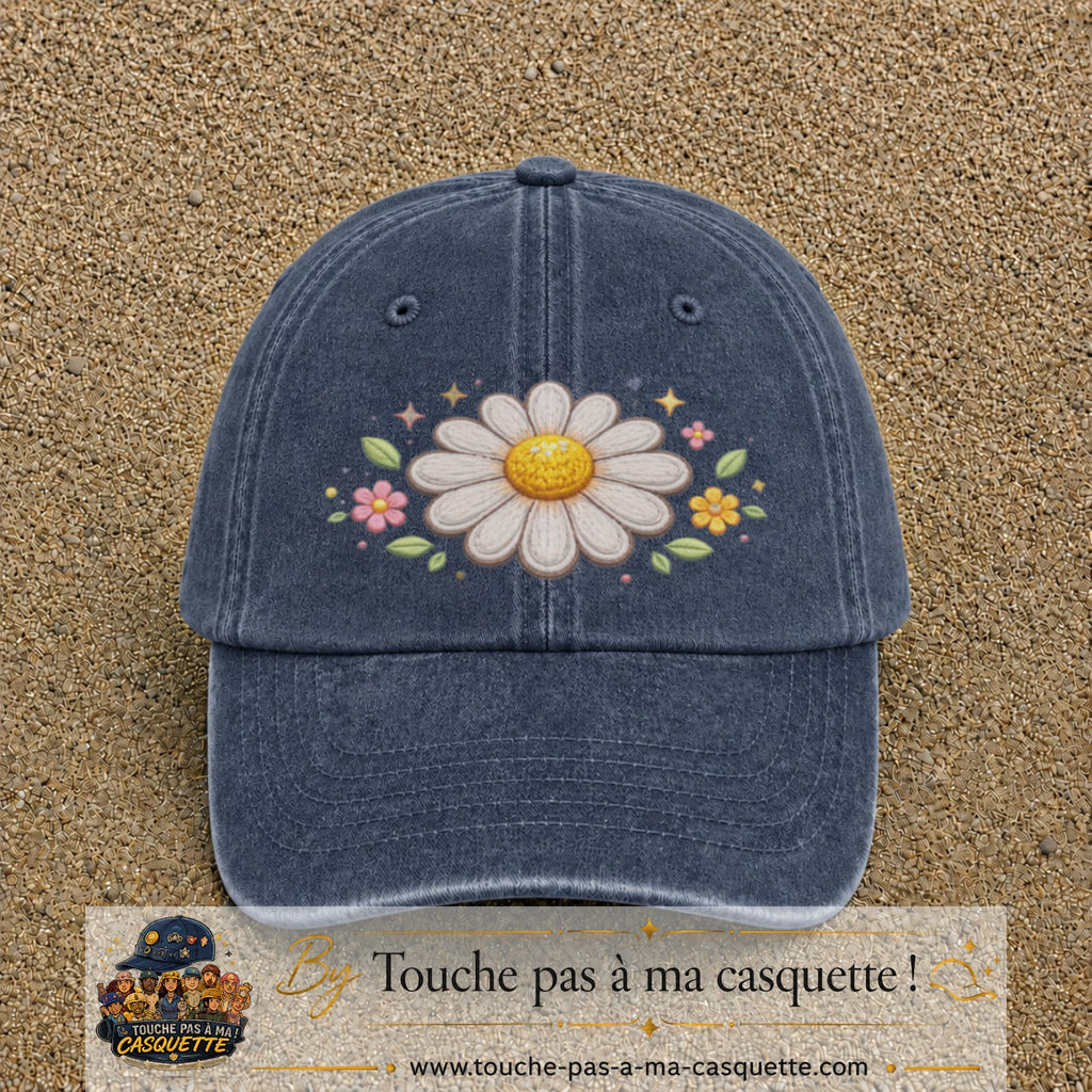 Image principale produit120grosBM - casquette Bleu marine délavé avec visuel Marguerite horizontale 7 cm