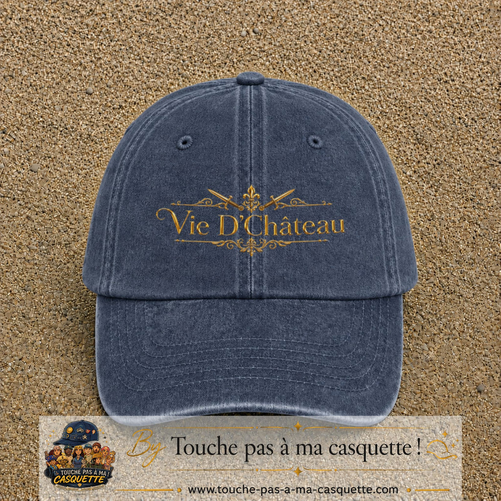 Image principale produit53moyenBM - casquette Bleu marine délavé avec visuel Vie de Château 5 cm