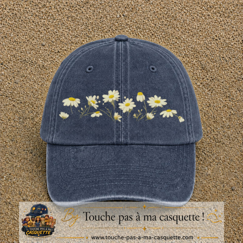 Image principale produit36grosBM - casquette Bleu marine délavé avec visuel Guirlande de marguerites 7 cm