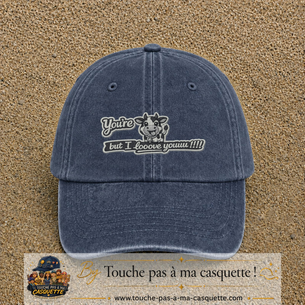 Image principale produit121moyenBM - casquette Bleu marine délavé avec visuel Vache message anglais 5 cm