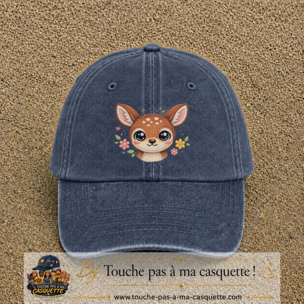 Image principale produit98grosBM - casquette Bleu marine délavé avec visuel Faon fleuri 7 cm