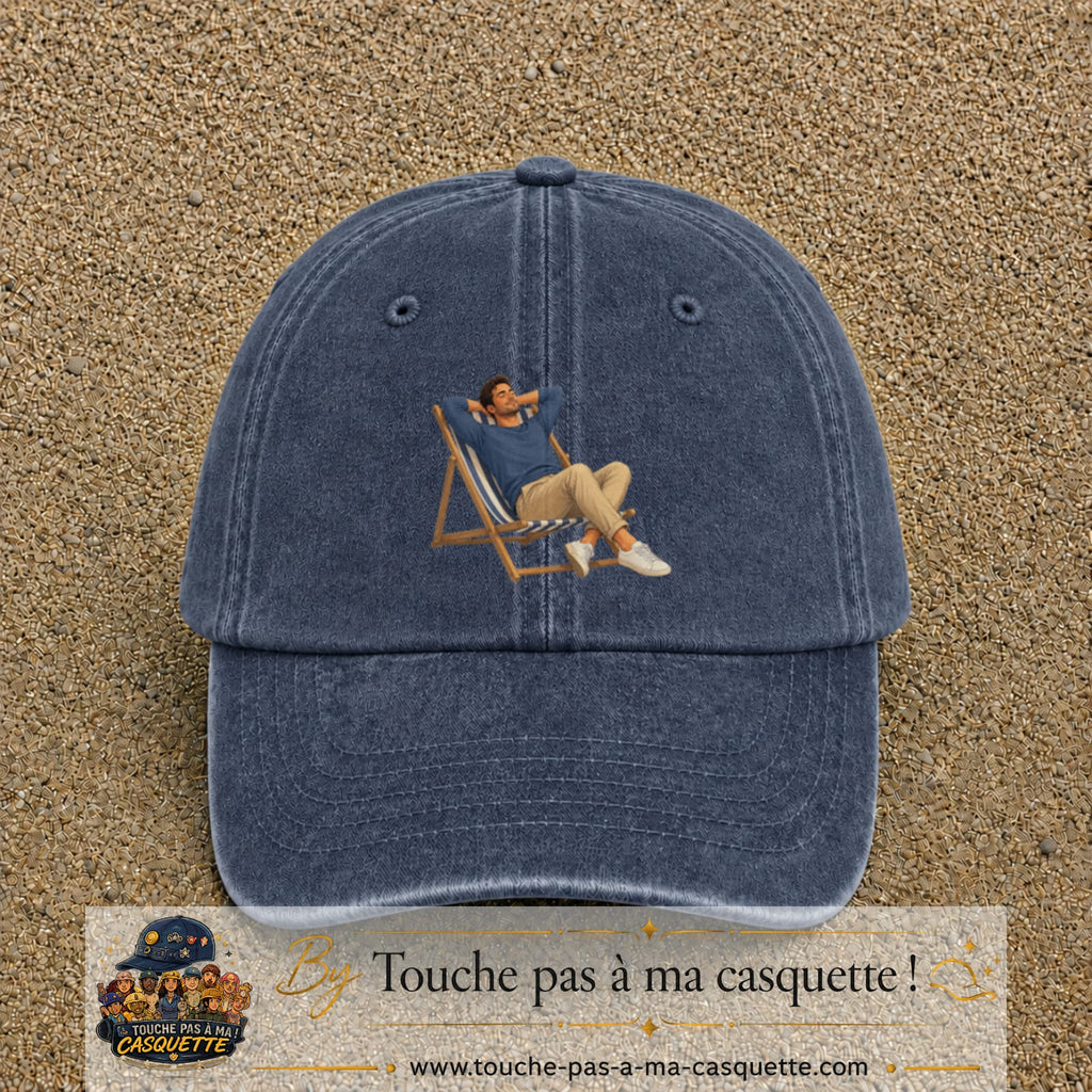 Casquette Bleu marine délavé 100% coton avec motif Pause soleil transat 7 cm - image principale