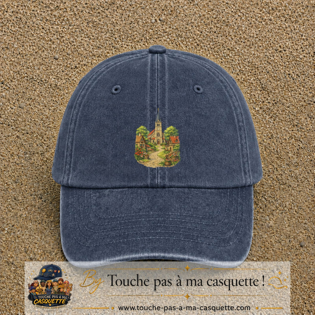 Casquette Bleu marine délavé 100% coton avec motif Village église campagne 7 cm - image principale