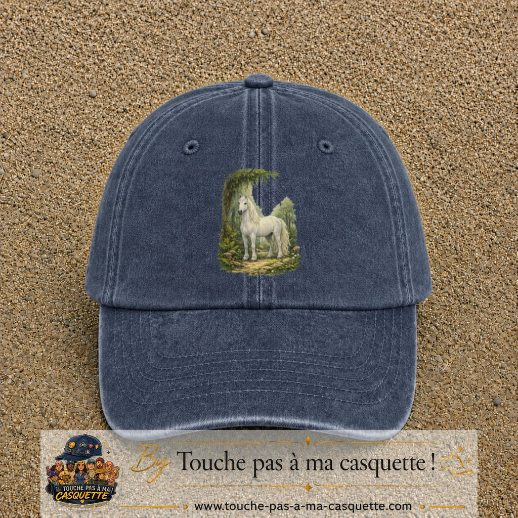 Casquette baseball Bleu marine délavé 100% coton avec motif Cheval blanc en forêt 7 cm - image principale
