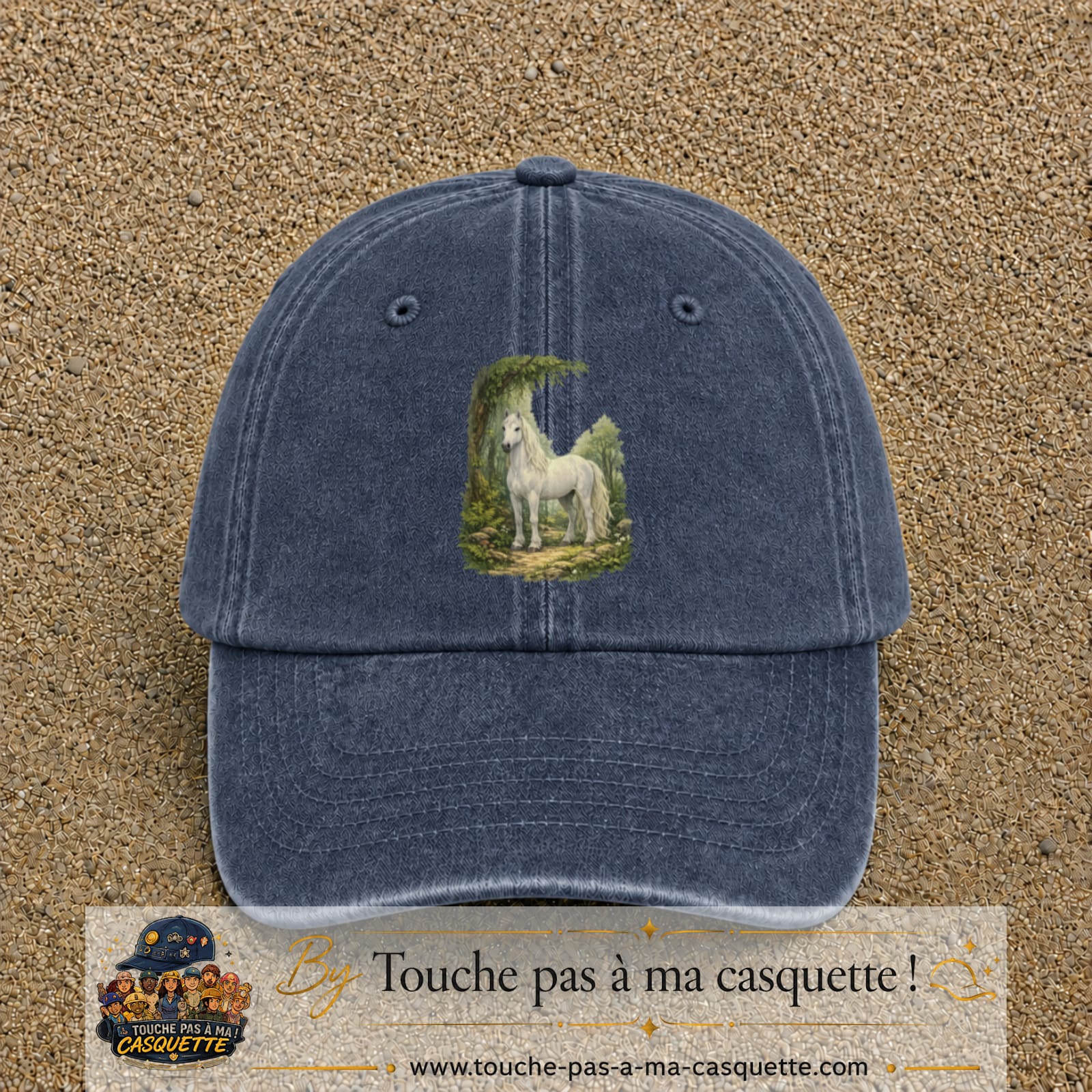 Casquette baseball Bleu marine délavé 100% coton avec motif Cheval blanc en forêt 7 cm - image principale