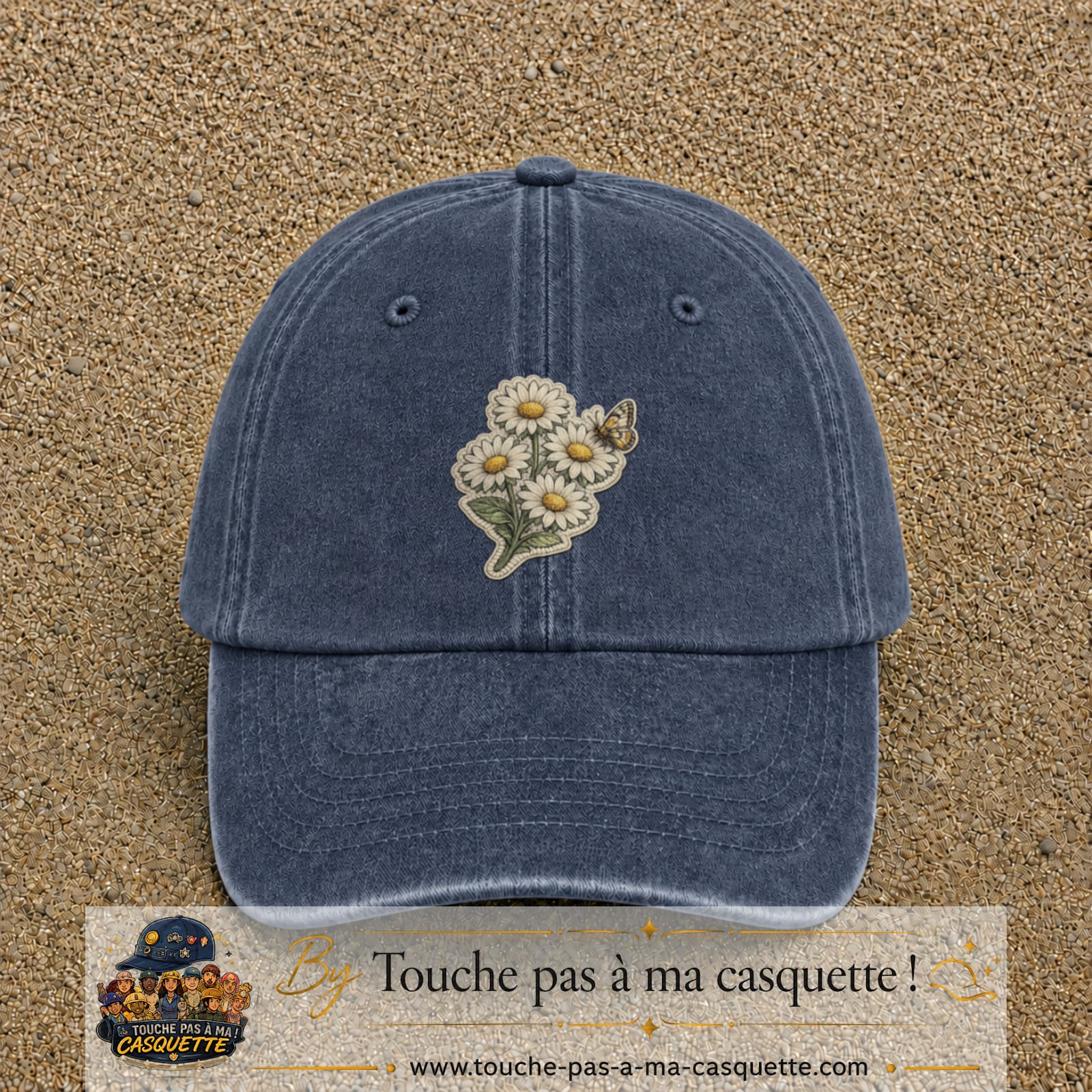 Casquette Bleu marine délavé motif Marguerites avec papillon 7 cm - vue principale