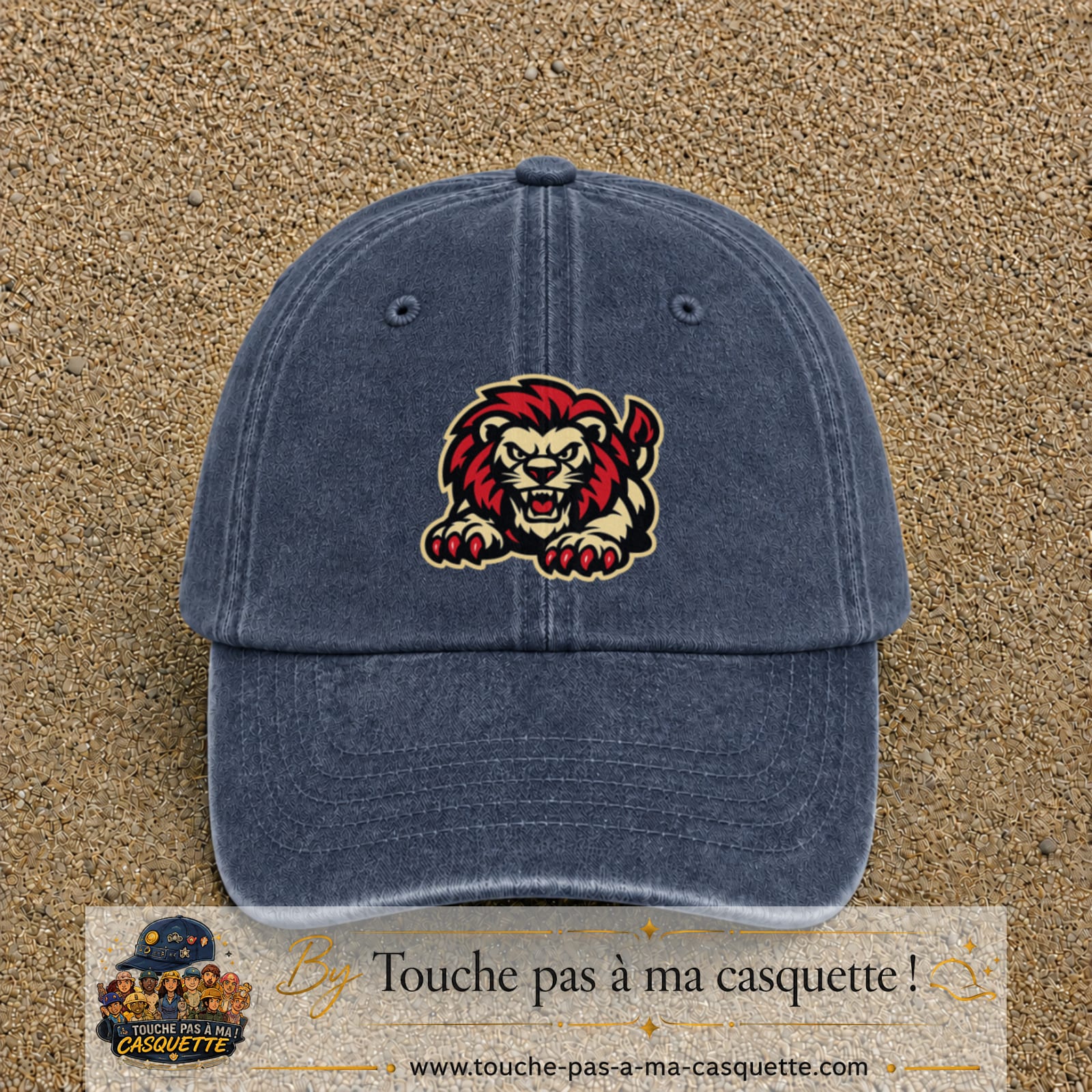 Casquette Bleu marine délavé 100% coton avec motif Lion rouge rugissant 7 cm - image principale