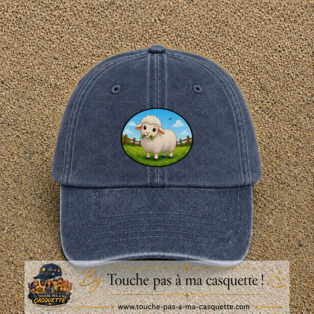 Casquette baseball Bleu marine délavé 100% coton avec visuel Mouton à la ferme 7 cm - image produit principale