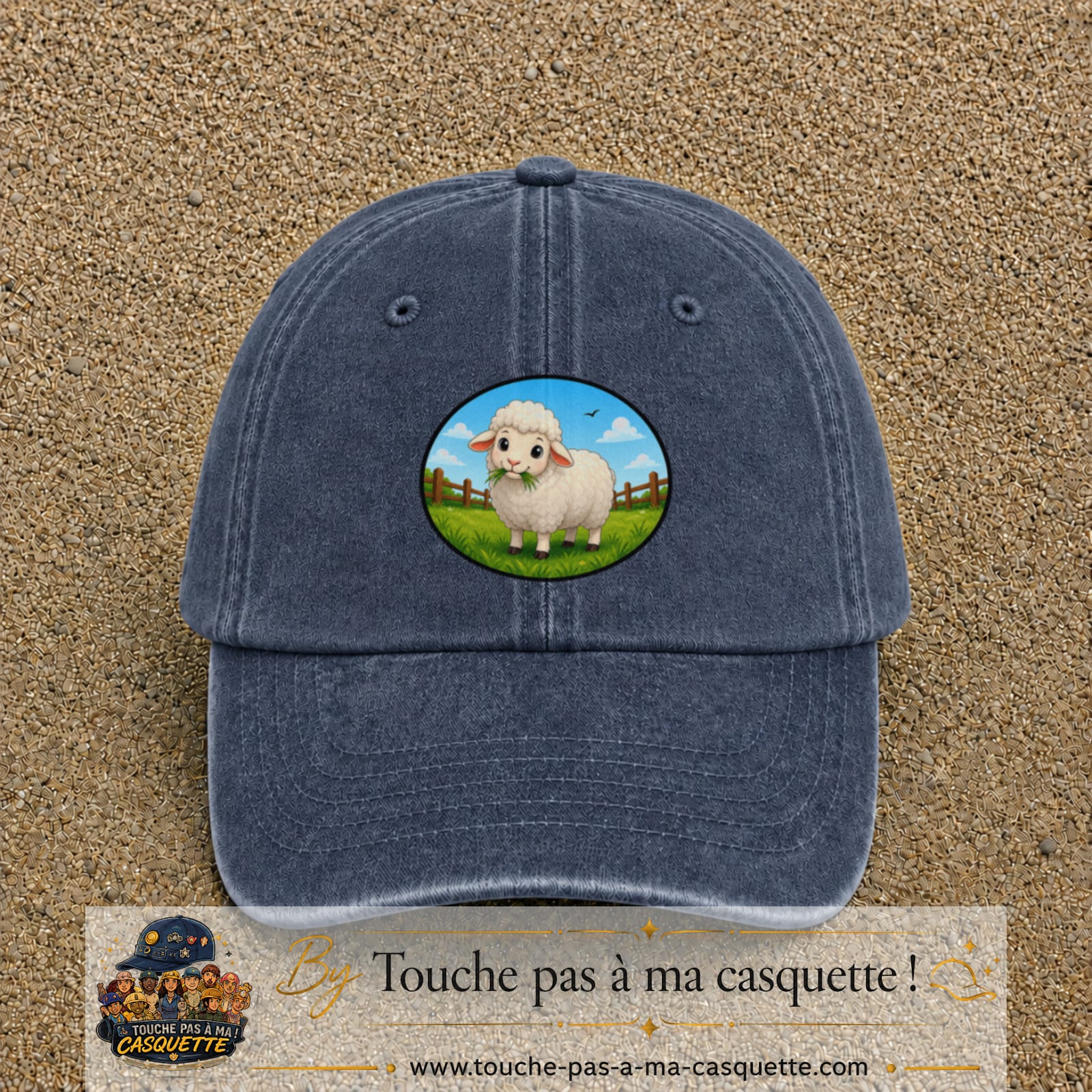 Casquette baseball Bleu marine délavé 100% coton avec visuel Mouton à la ferme 7 cm - image produit principale