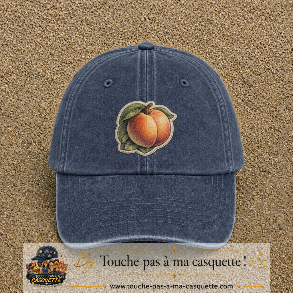 Casquette Bleu marine délavé motif Pêches fruitées 7 cm - vue principale