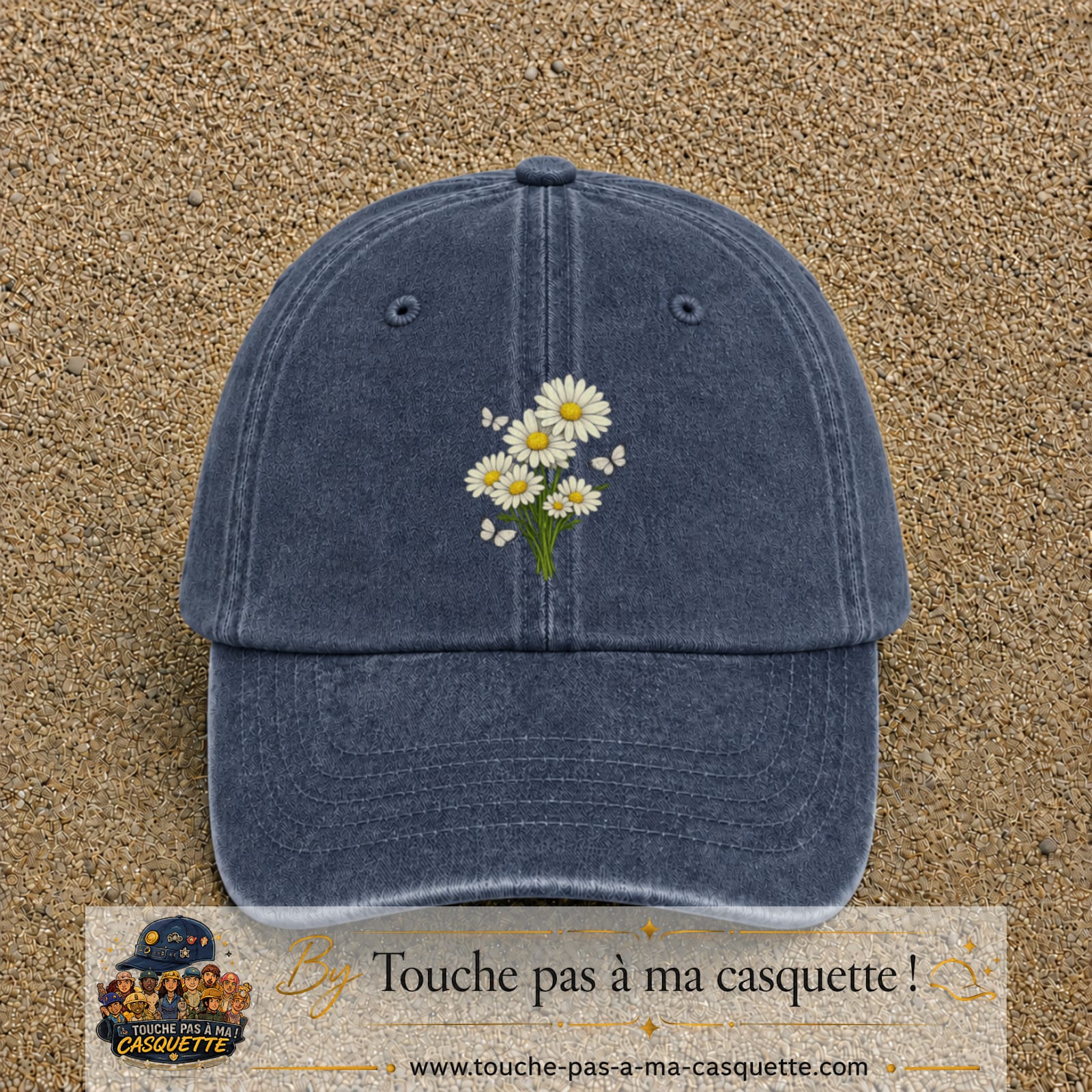 Casquette Bleu marine délavé motif Bouquet de marguerites et papillons 7 cm - vue principale
