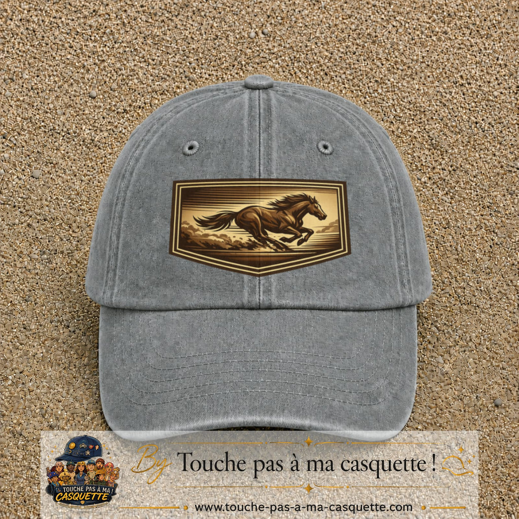 Casquette baseball Gris délavé 100% coton avec visuel Cheval en course 7 cm - image produit principale