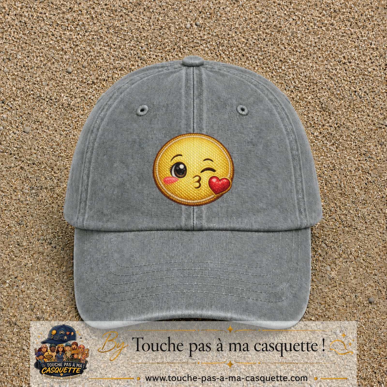 Casquette baseball Gris délavé 100% coton avec visuel Emoji bisou cœur 7 cm - image produit principale