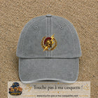 Casquette Gris délavé 100% coton avec motif Casque spartiate éclair doré 7 cm - image principale