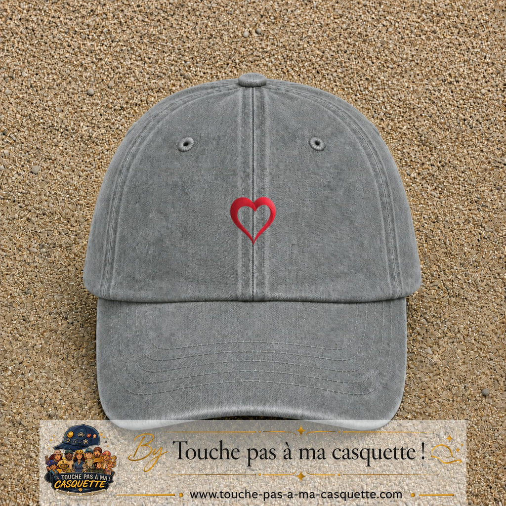 Image principale produit138petitGR - casquette Gris délavé avec visuel Cœur rouge 3 cm