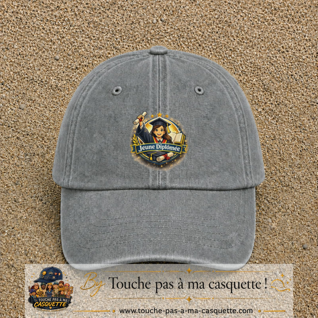 Casquette Gris délavé avec motif Jeune Diplômée en 7 cm – vue principale