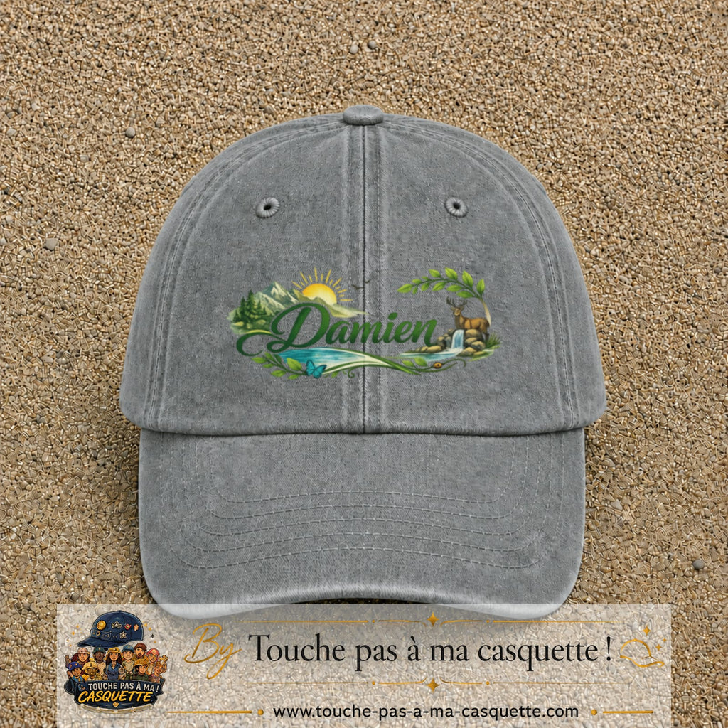 Casquette Gris délavé avec motif Prénom Damien nature et cerf en 7 cm – vue principale