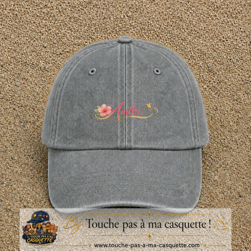 Casquette Gris délavé avec motif Prénom Ambre fleuri en 3 cm – vue principale