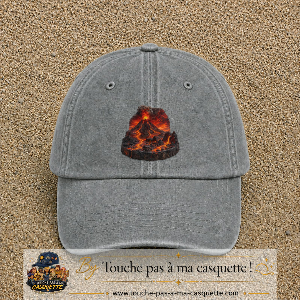 Image principale casquette Gris délavé avec motif Volcan de lave 7 cm