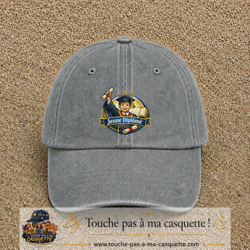 Casquette Gris délavé avec motif Jeune Diplômé en 7 cm – vue principale