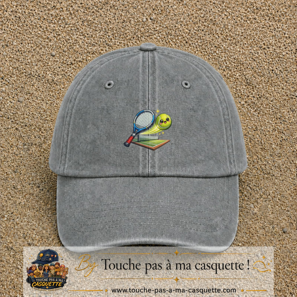 Image principale produit81moyenGR - casquette Gris délavé avec visuel Tennis court raquette 5 cm