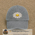 Image principale produit104grosGR - casquette Gris délavé avec visuel Marguerite simple 7 cm